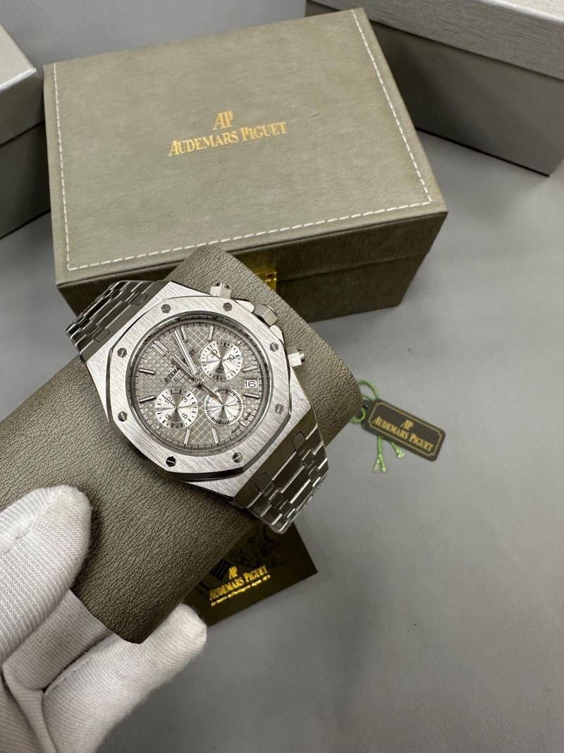Audemars Piguet Royal Oak Luxury Watch Collection - Image 3