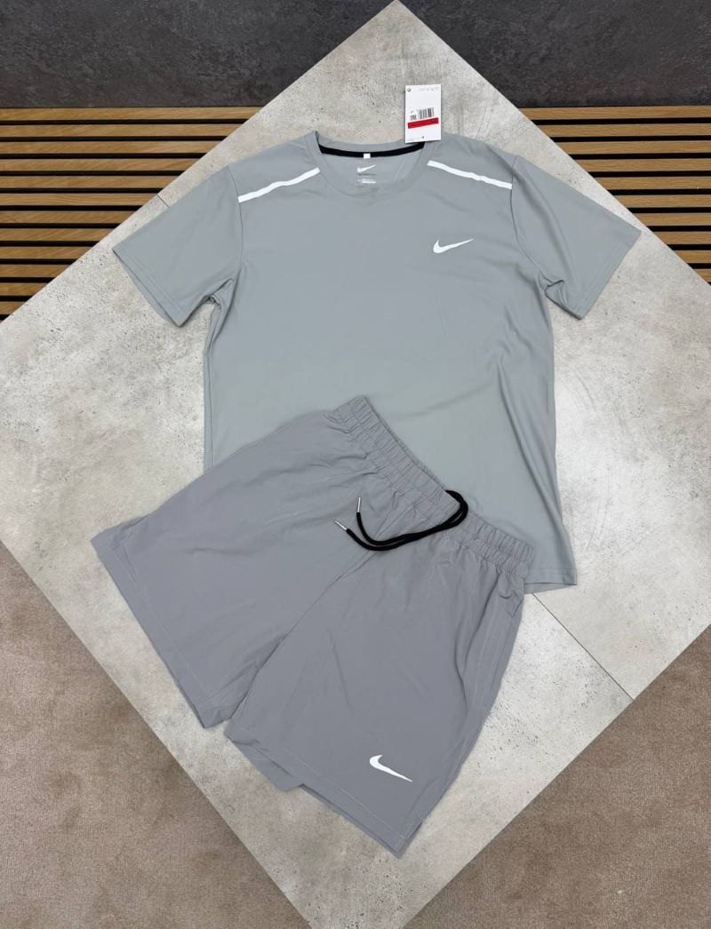 Nike Dri-FIT Men's Active T-Shirt & Shorts Set - Image 4