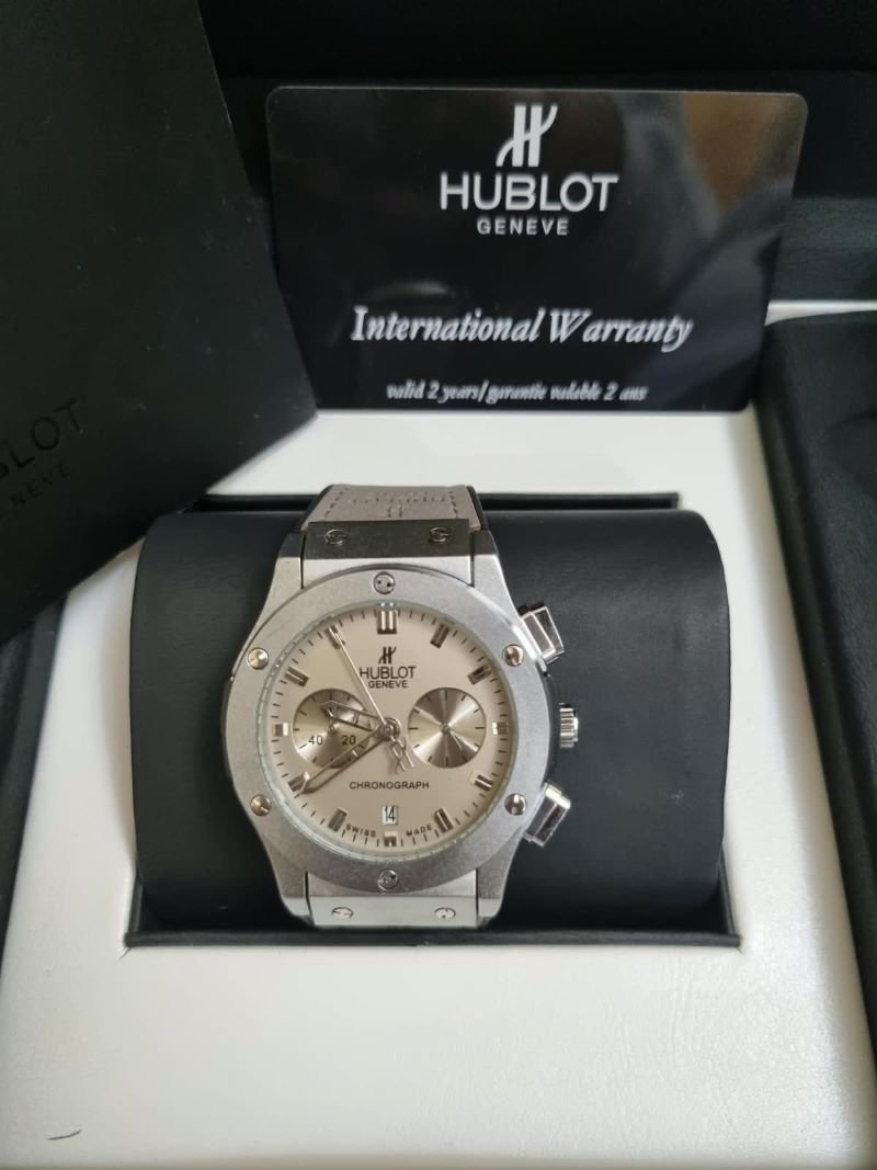Hublot Geneva Luxury Watch Collection – Signature Color & Design Showcase - Image 35