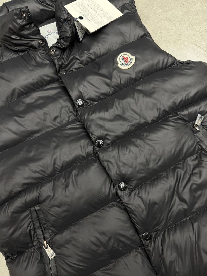 Moncler Men's Classic Shiny Down Gilet Vest - Image 4