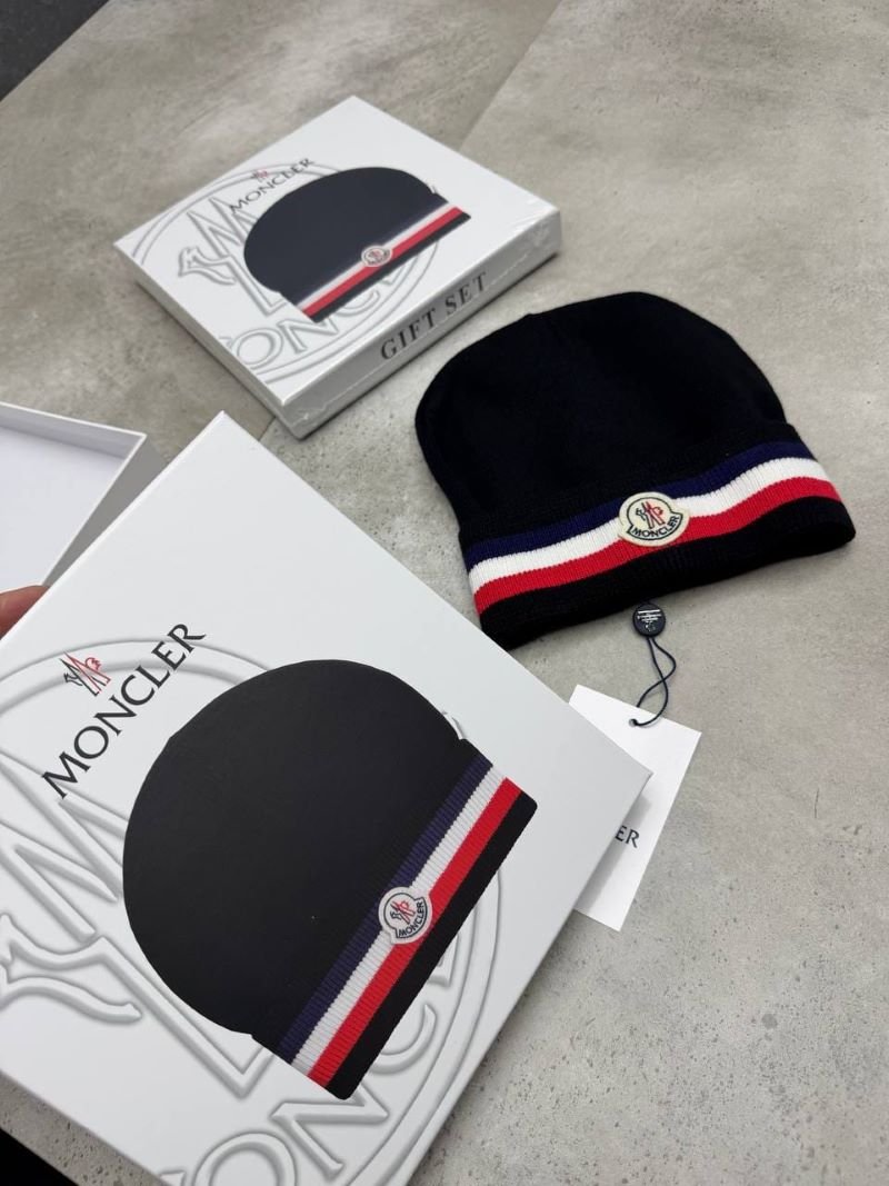 Luxury Designer Winter Beanie Gift Set Collection The North Face & Moncler - Image 5