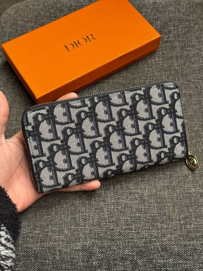Luxury Designer Wallet Collection Bundle – Louis Vuitton, Gucci & Christian Dior Assorted Sets - Image 4