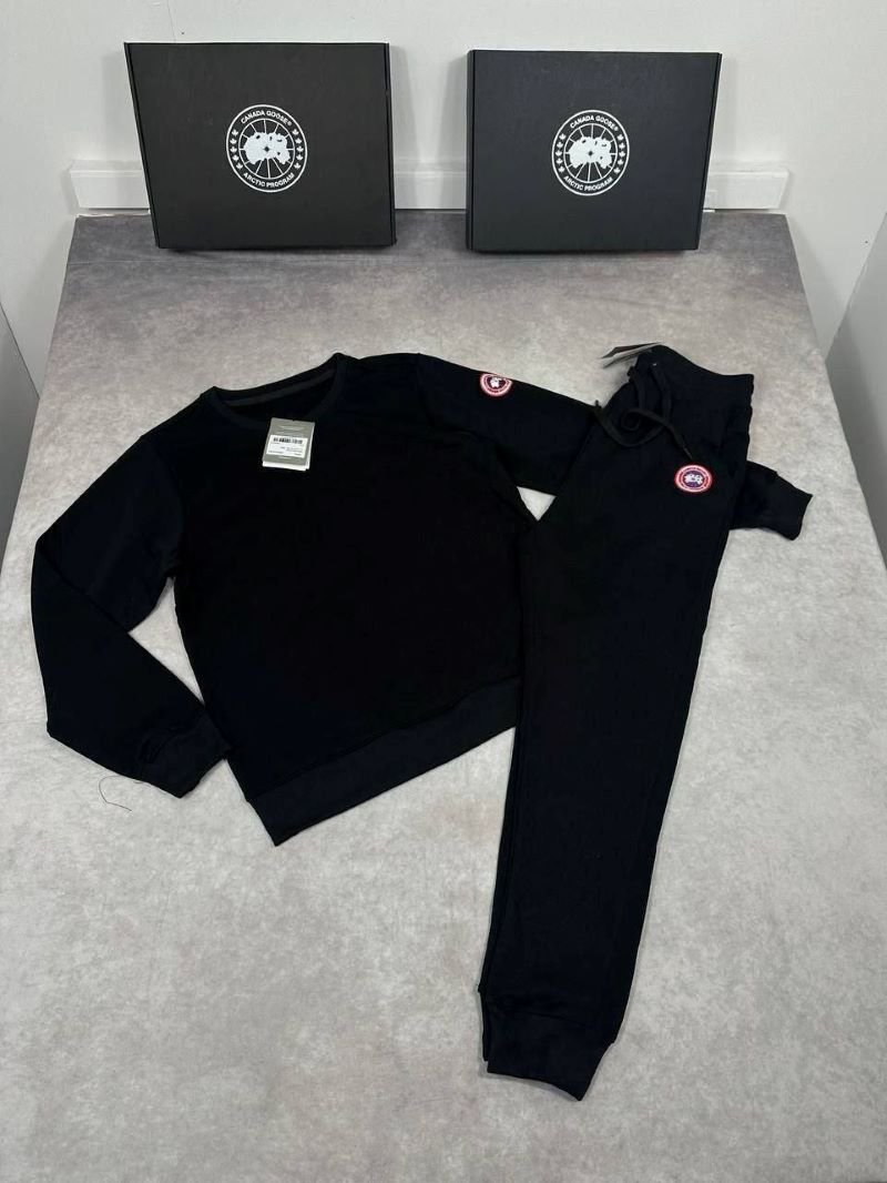 Men's Canada Goose Arctic Program Logo Patch Hoodie and Jogger Tracksuit Set with Box - Image 4