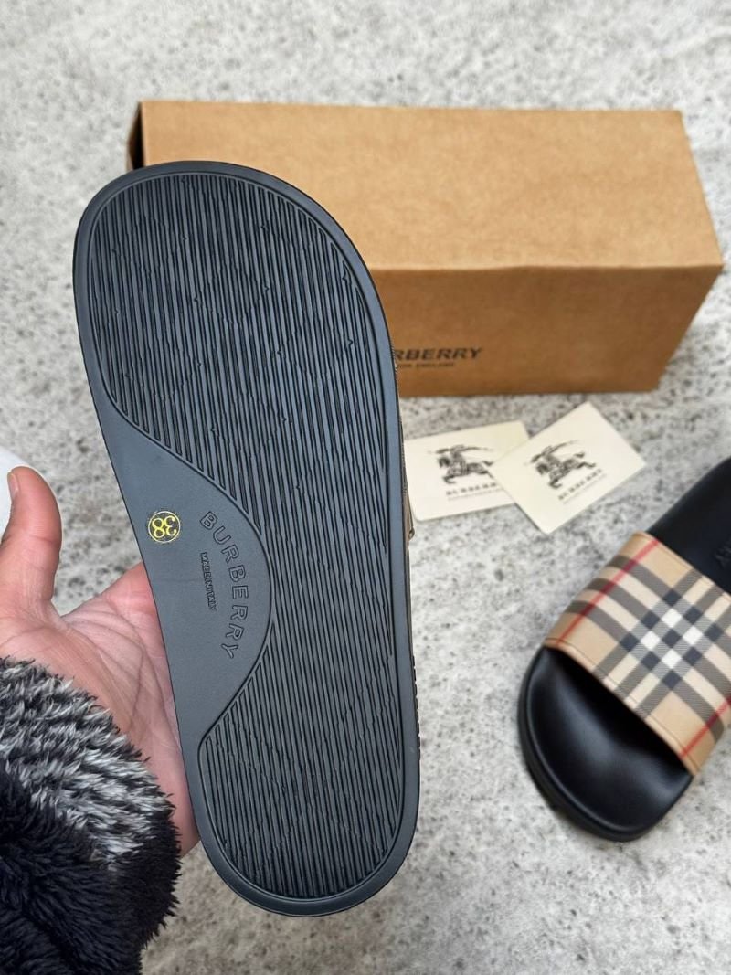 Burberry Check Slide Sandals – Luxury Designer Slip-On Beach and Casual Footwear with Box - Image 5