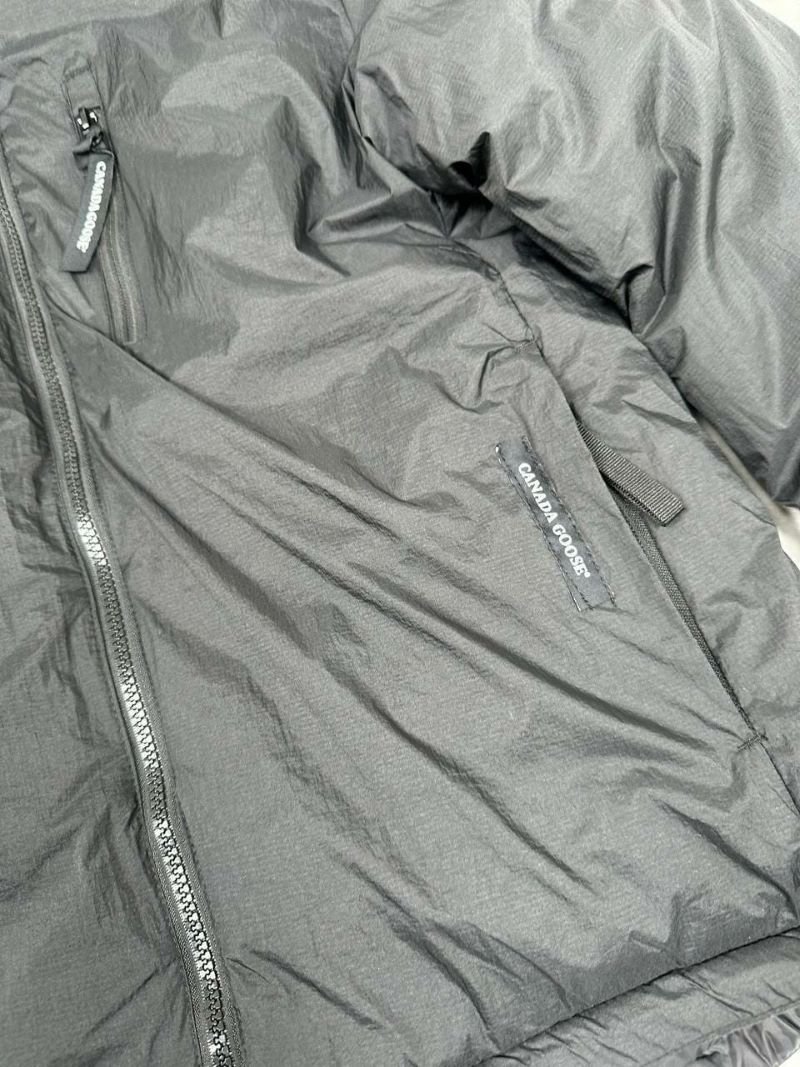 Canada Goose Men's Hooded Puffer Jacket - Image 8