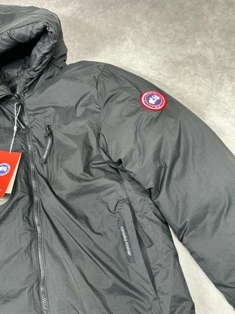 Canada Goose Men's Hooded Puffer Jacket - Image 9