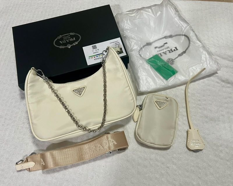 Prada Re-Edition 2005 Re-Nylon Shoulder Bag with Detachable Strap & Coin Pouch - Image 2