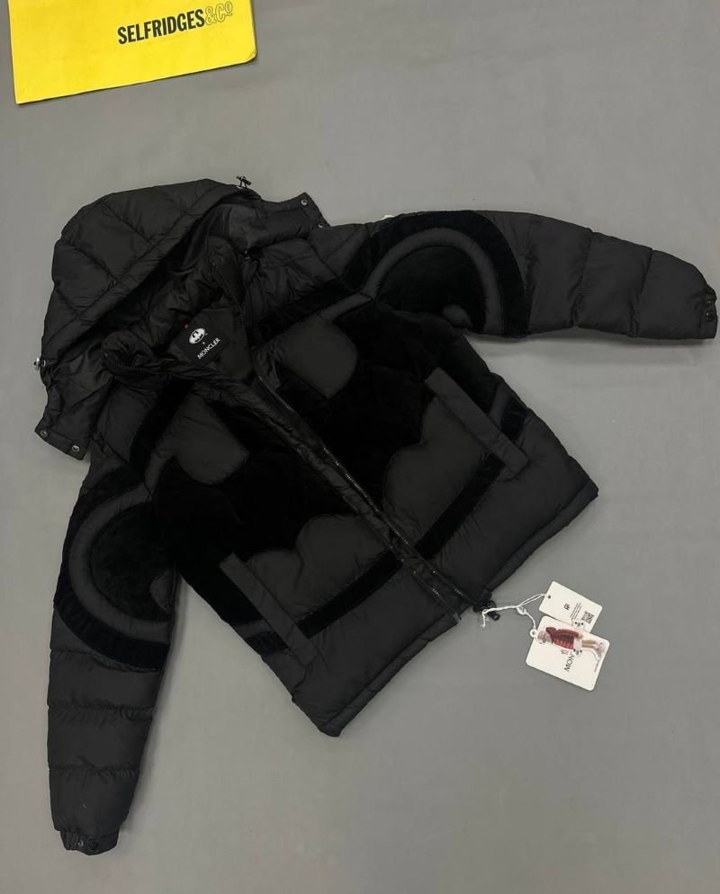 Moncler Contrast-Panel Hooded Puffer Jacket