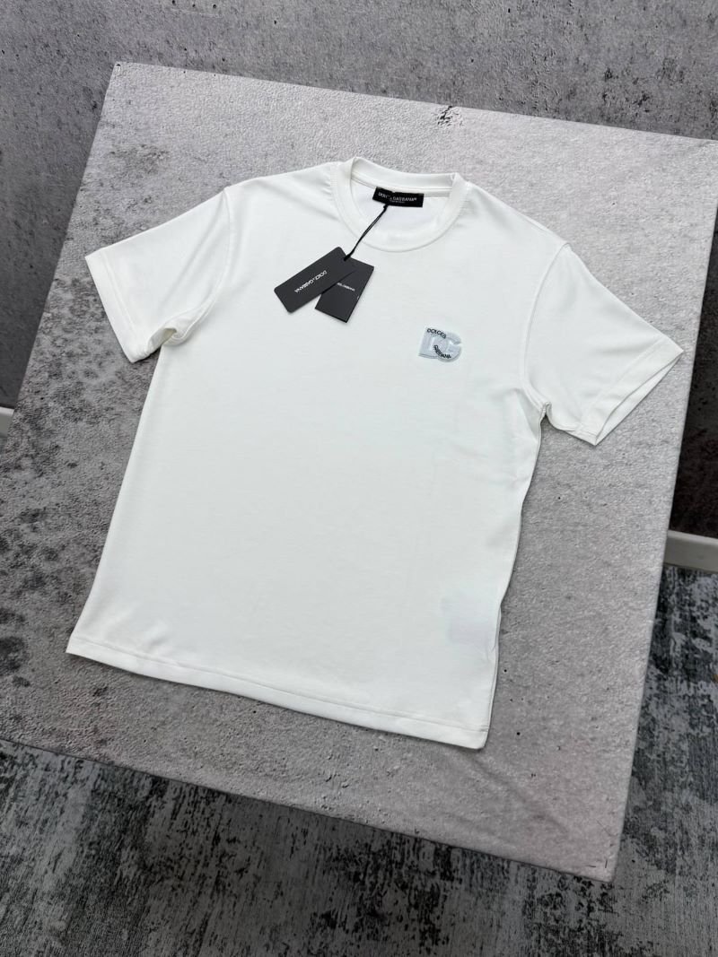 Dolce & Gabbana Men's Luxury Crewneck Tee with Textured DG Badge - Image 2