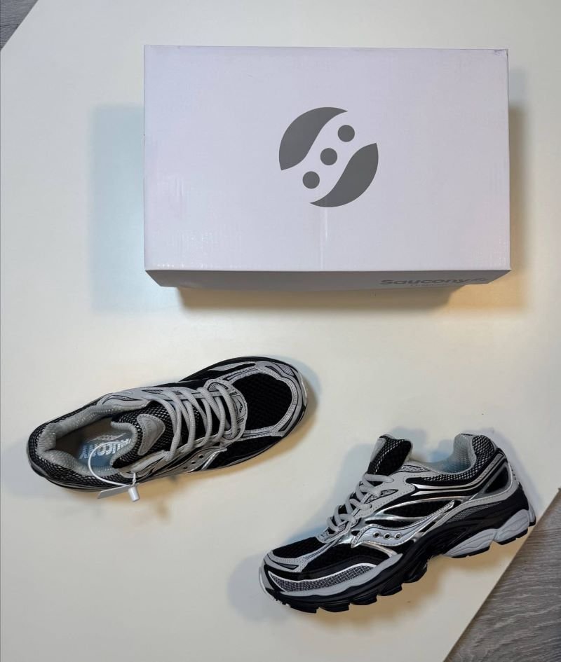 Saucony Pro Grid Omni 9 Men's Retro Running Shoes - Image 11