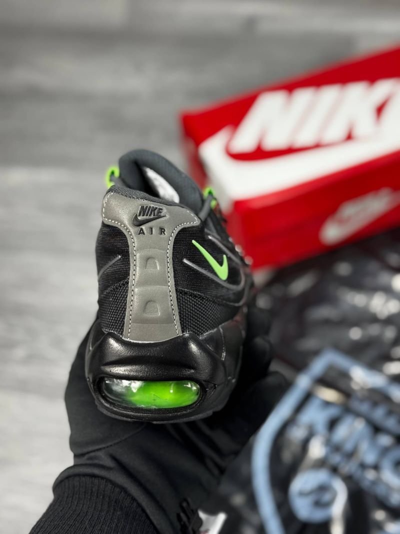 Nike Air Max 95 Retro Streetwear Trainers - Image 13