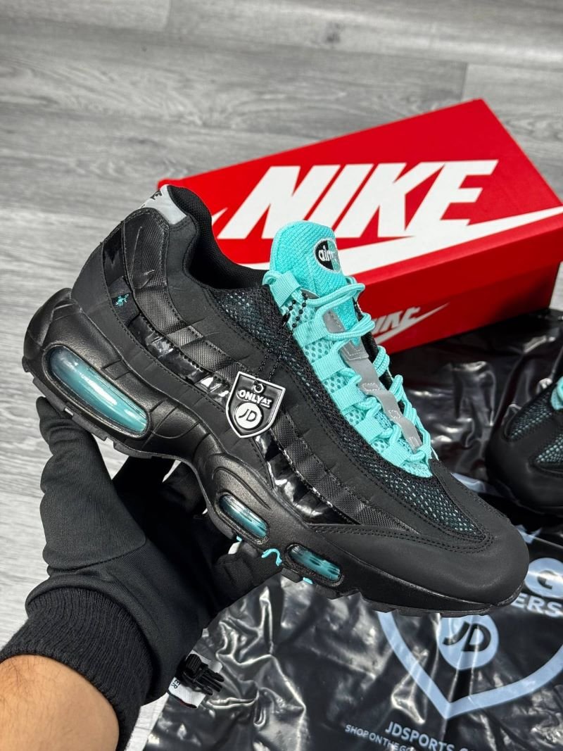 Nike Air Max 95 Retro Streetwear Trainers - Image 17