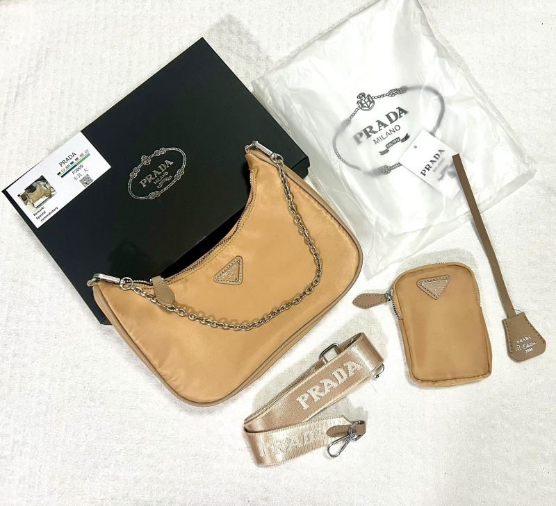 Prada Re-Edition 2005 Re-Nylon Shoulder Bag with Detachable Strap & Coin Pouch - Image 4