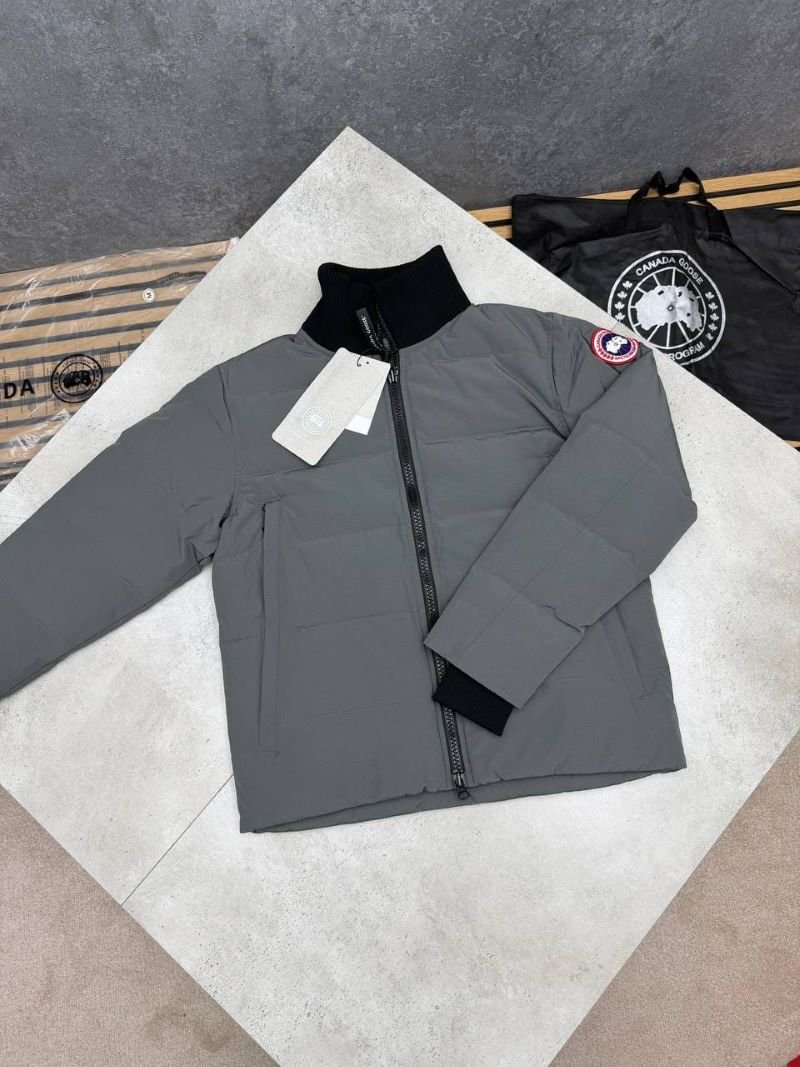 Canada Goose Stand-Collar Quilted Puffer Jacket - Image 3
