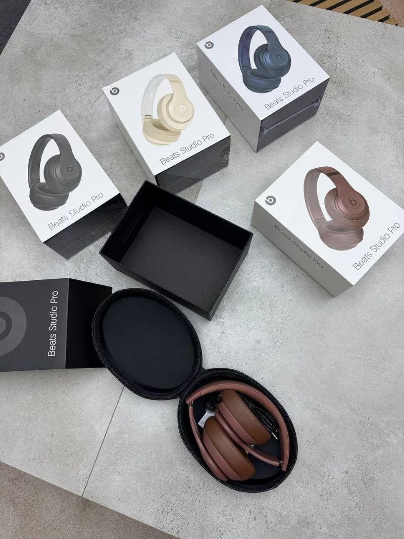 Beats Studio Pro Wireless Over-Ear Active Noise Canceling Headphones with Case & Box - Image 3