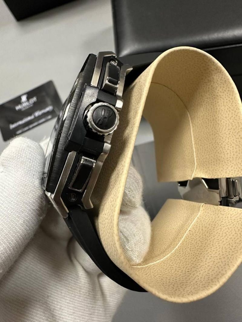 Hublot Big Bang & Spirit of Big Bang Luxury Timepiece Collection - Image 30