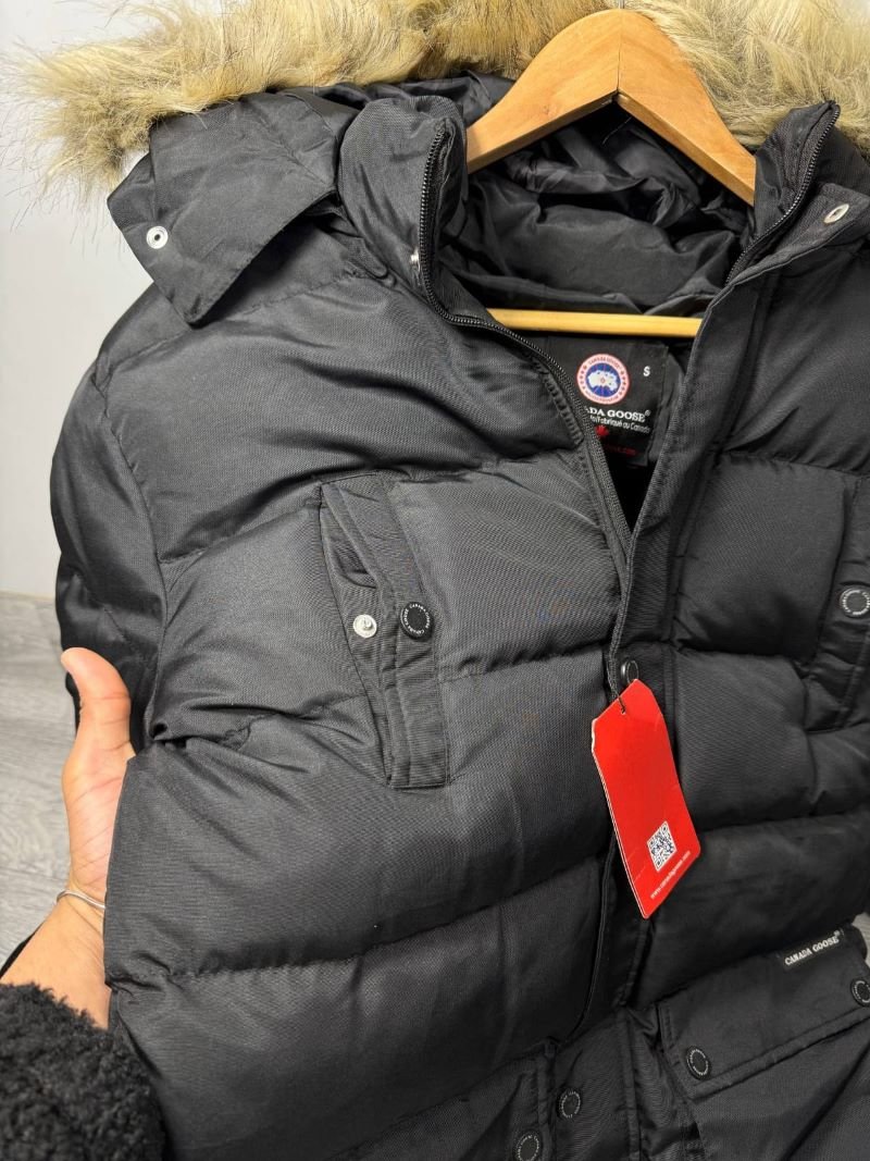 Canada Goose Quilted Fur-Trimmed Down Winter Parka - Image 4