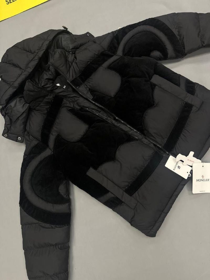 Moncler Contrast-Panel Hooded Puffer Jacket - Image 4