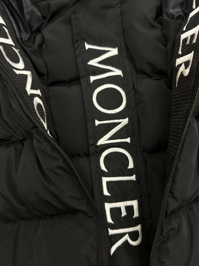 Moncler Men's Branded Hood Puffer Jacket - Image 5