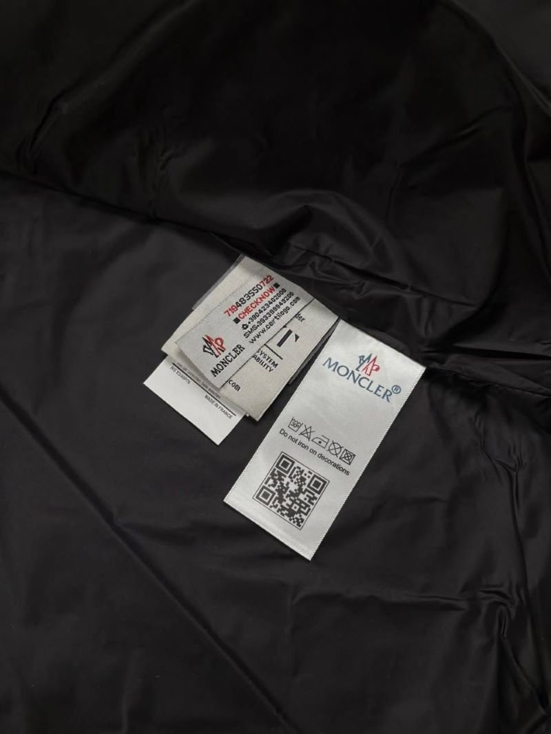 Moncler Grimpeurs Logo Trim Lightweight Hooded Windbreaker Jacket - Image 7