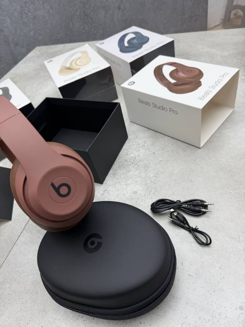 Beats Studio Pro Wireless Over-Ear Active Noise Canceling Headphones with Case & Box - Image 5