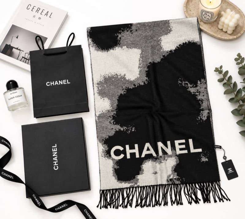 Chanel Luxury Cashmere-Blend Designer Scarf Collection - Image 6