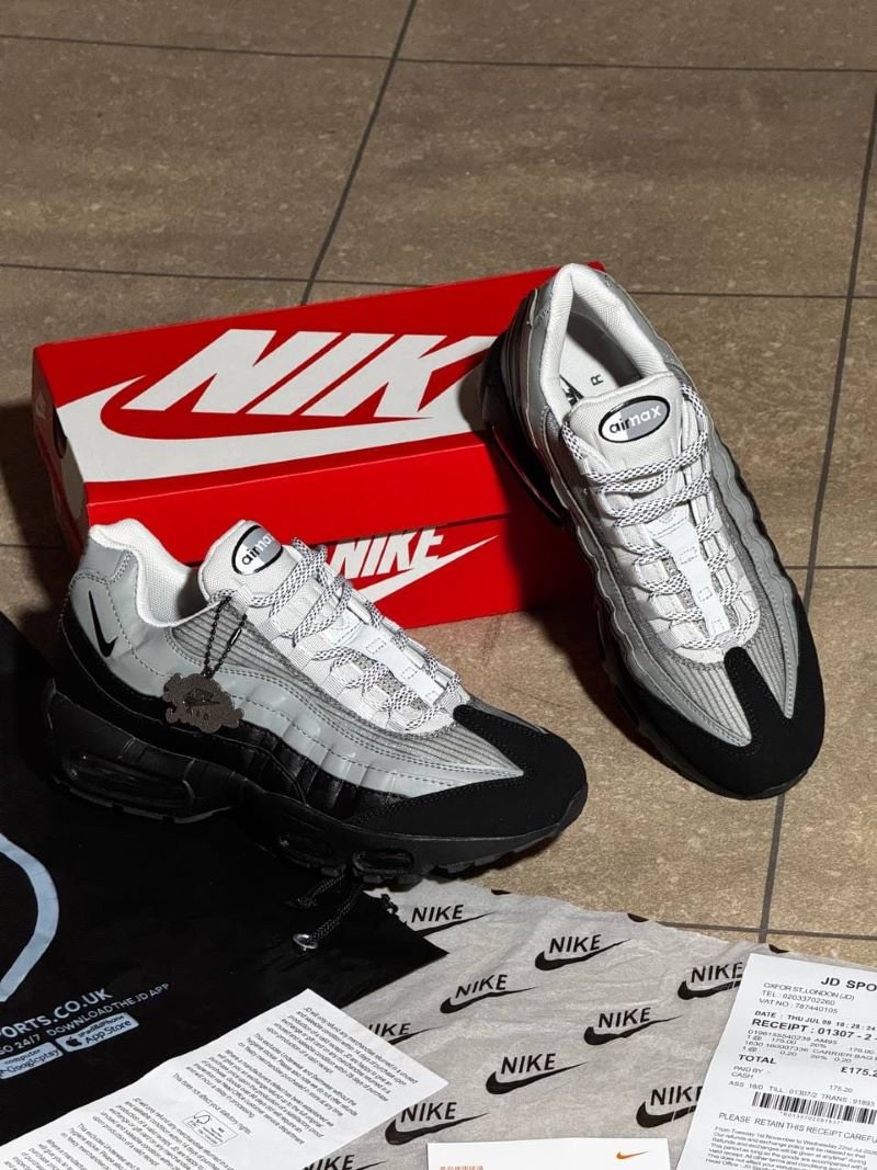 Nike Air Max 95 Retro Streetwear Trainers - Image 7