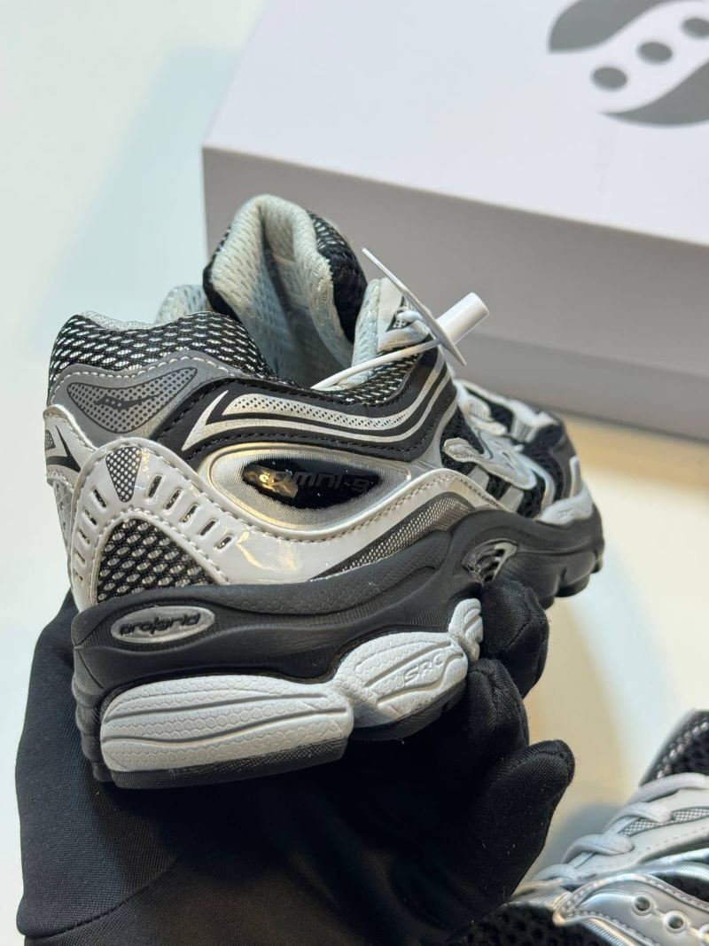 Saucony Pro Grid Omni 9 Men's Retro Running Shoes - Image 8