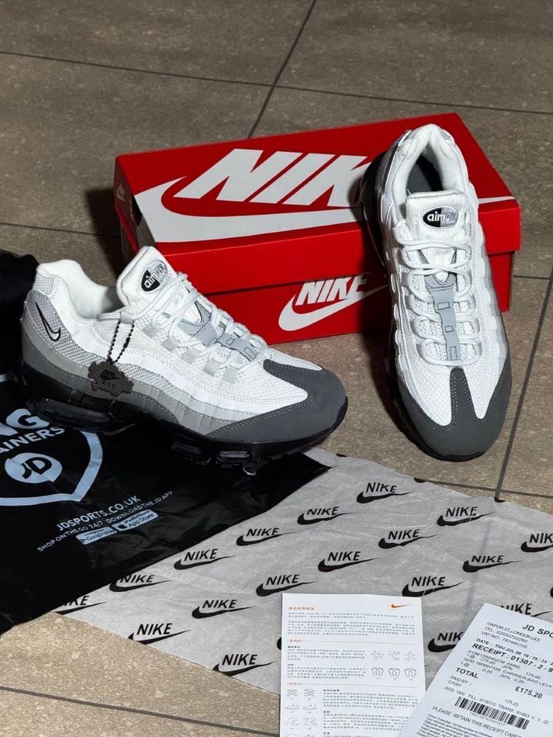Nike Air Max 95 Retro Streetwear Trainers - Image 9
