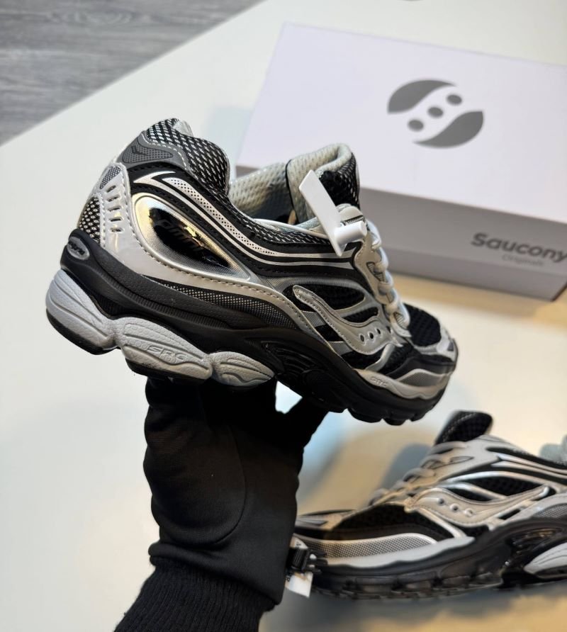 Saucony Pro Grid Omni 9 Men's Retro Running Shoes - Image 10